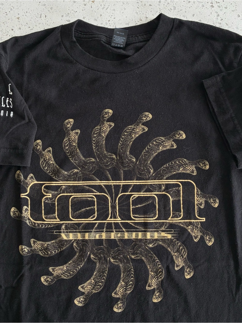 A2 - TOOL ALTERNATIVE ROCK BAND VICARIOUS LOS ANGELES T TULTEX SHIRT